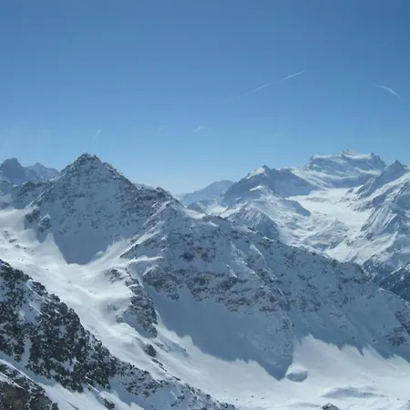 Alpina Offers Great Views Chalet *